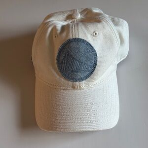 Golden State Warriors Cream Baseball Cap with Blue Patch Logo